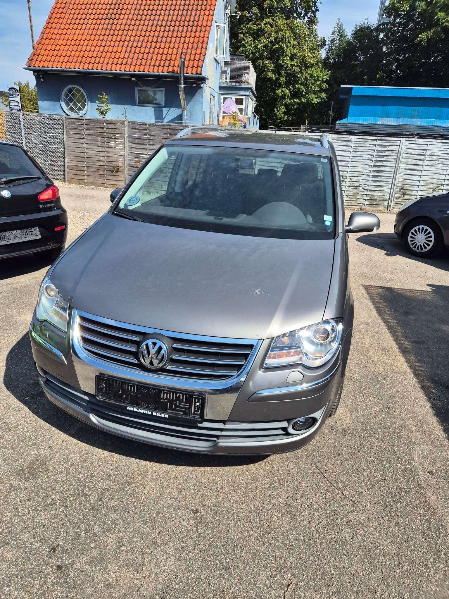 VW Touran 1.4 Highline — foto 1 af 10